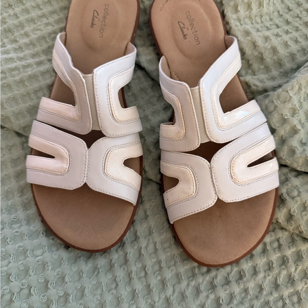 Clarks Women's Cream Sandals